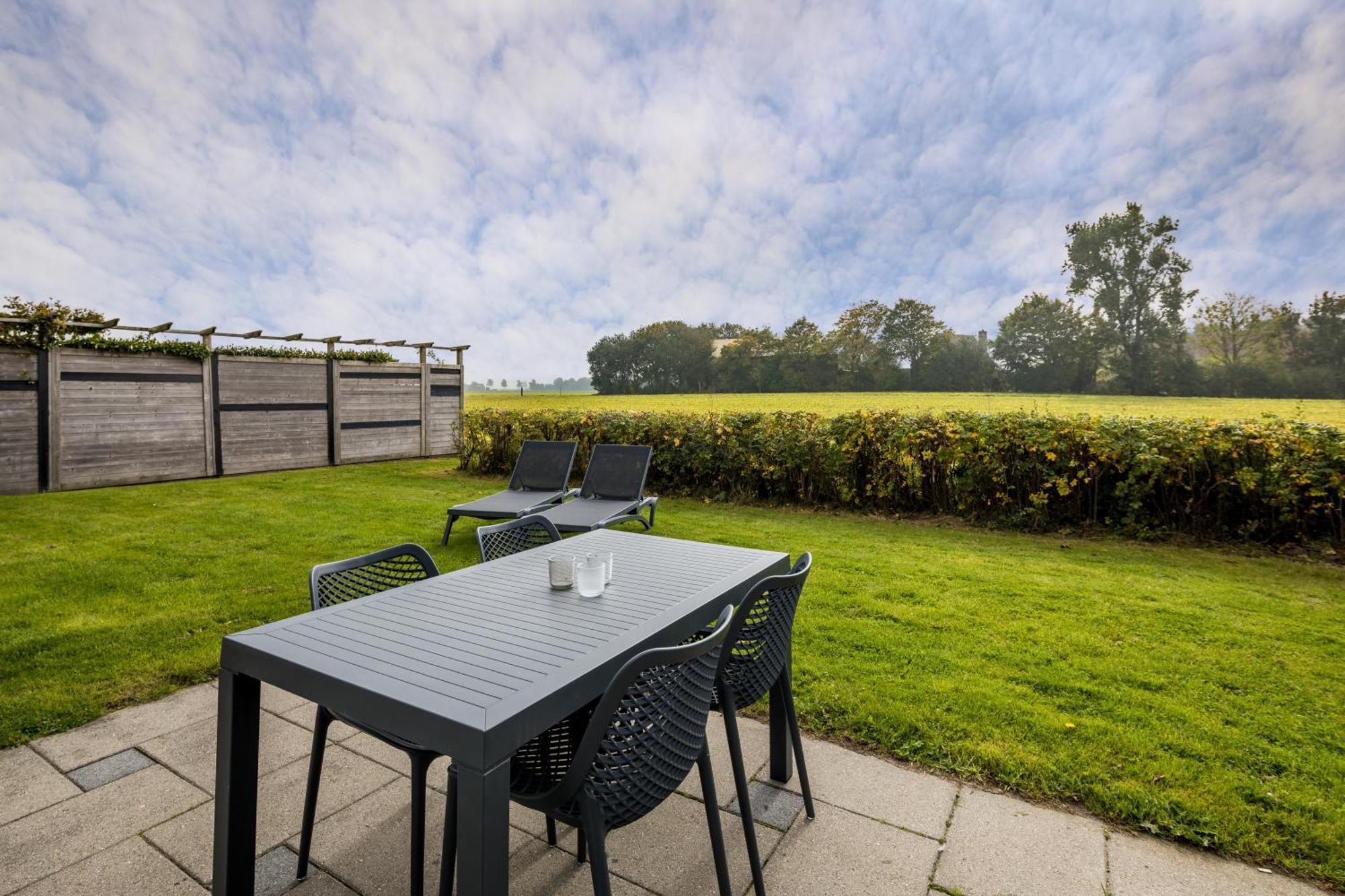 Summio Zeeland Village Scharendijke Zimmer foto